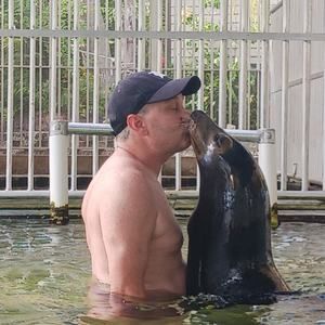 Meet your Posher, Mark